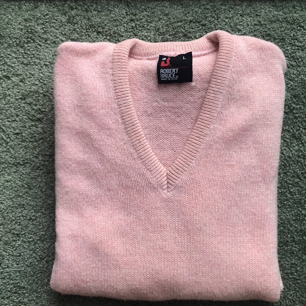 V neck 70% wool sweater R. Bruce